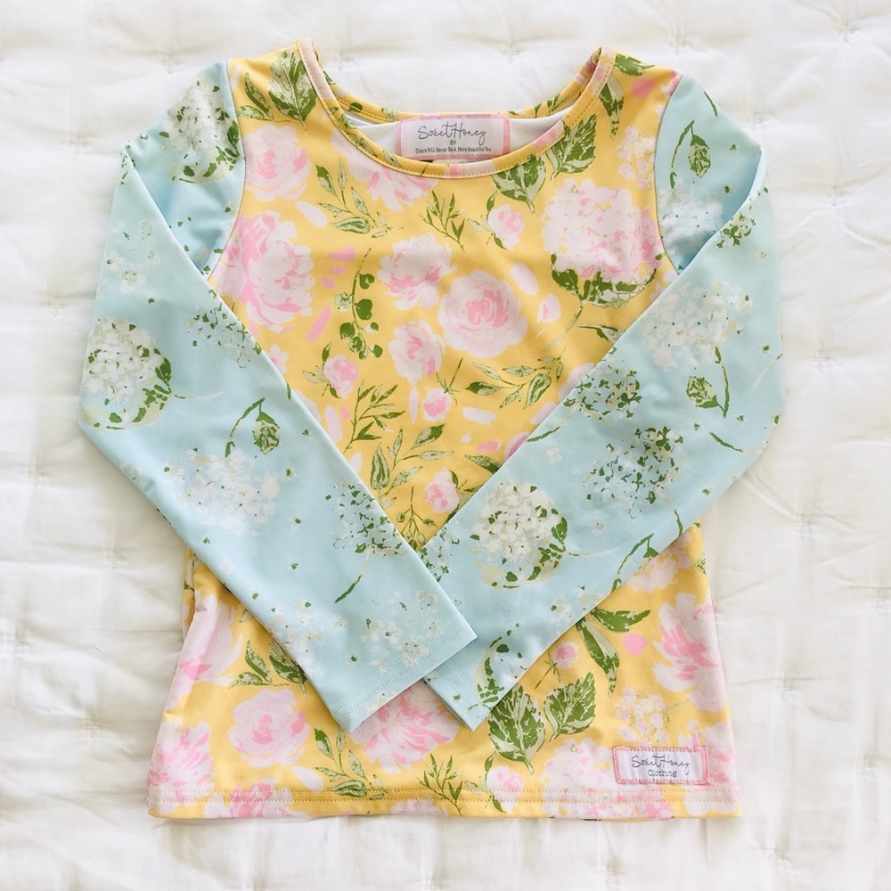 SweetHoney Rash Guard